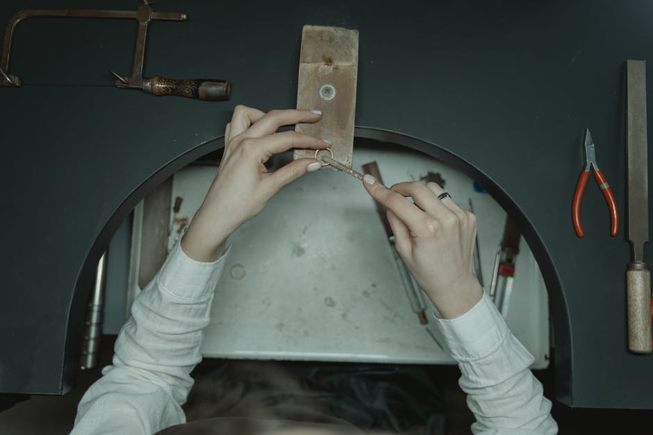 AI Industry Can’t Profit Without Replacing Human Jobs, Warns Pioneer Who Helped Build It