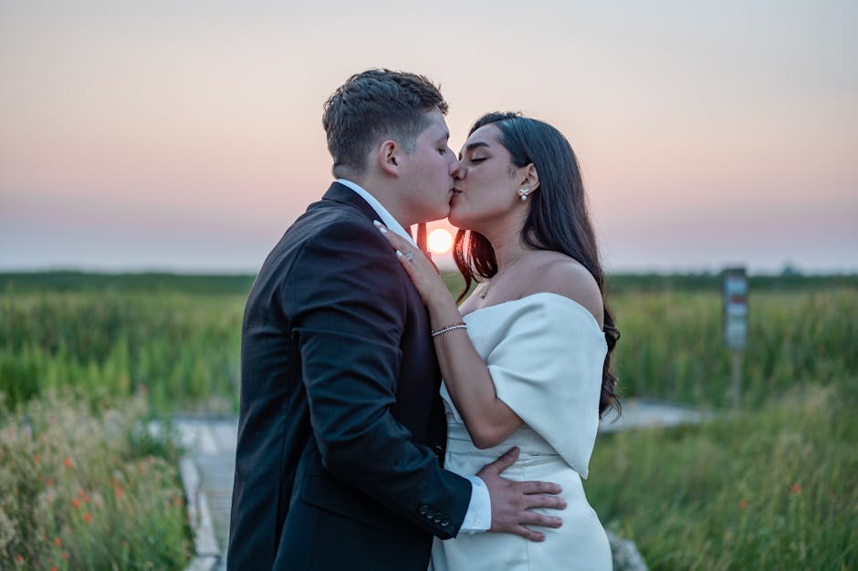 Vijay Deverakonda & Rashmika Mandanna’s Sweet Kiss Moment Goes Viral – Netizens Declare Them Couple Goals